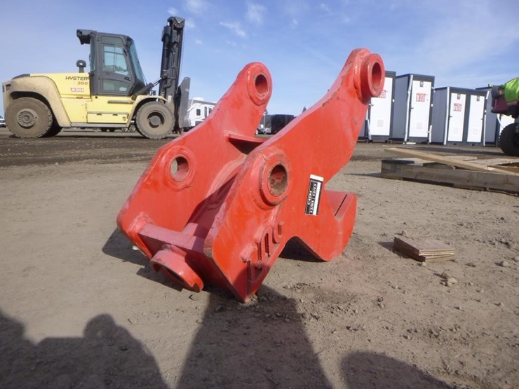 caterpillar-440-image-3