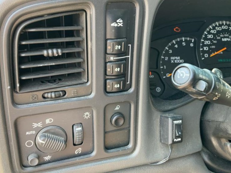 2005-chevrolet-silverado-2500hd-image-75