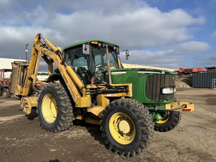 john-deere-7220-image-2