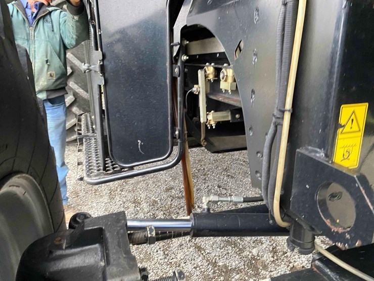 case-ih-8010-image-37