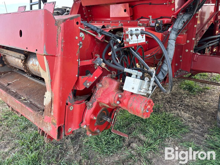 case-ih-2588-image-13