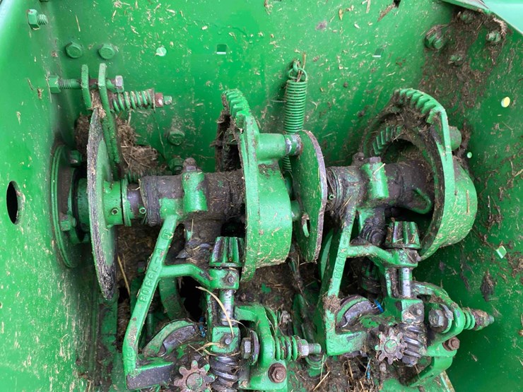 john-deere-328-image-36