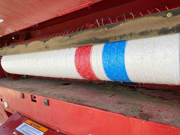 new-holland-644-image-17