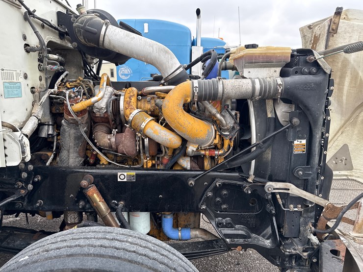 2008-peterbilt-386-image-11