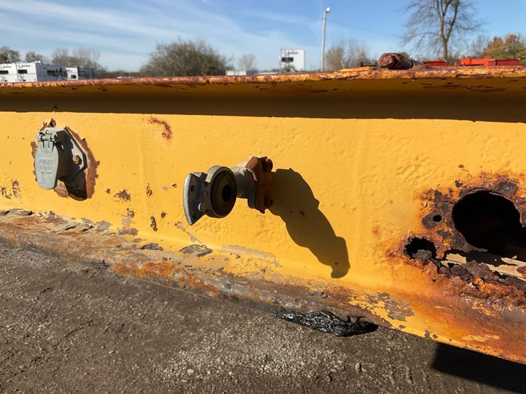 #2100-•-1967-beaver-flatbed-semi-trailer-image-7