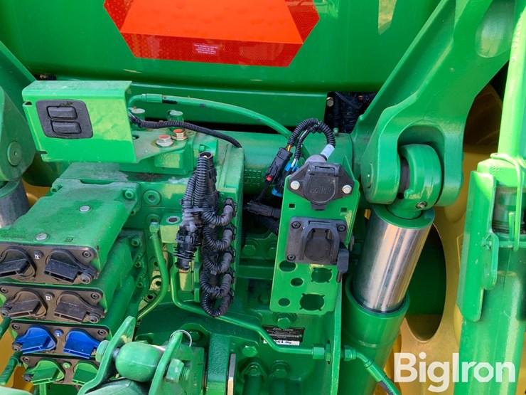 john-deere-8295r-image-11