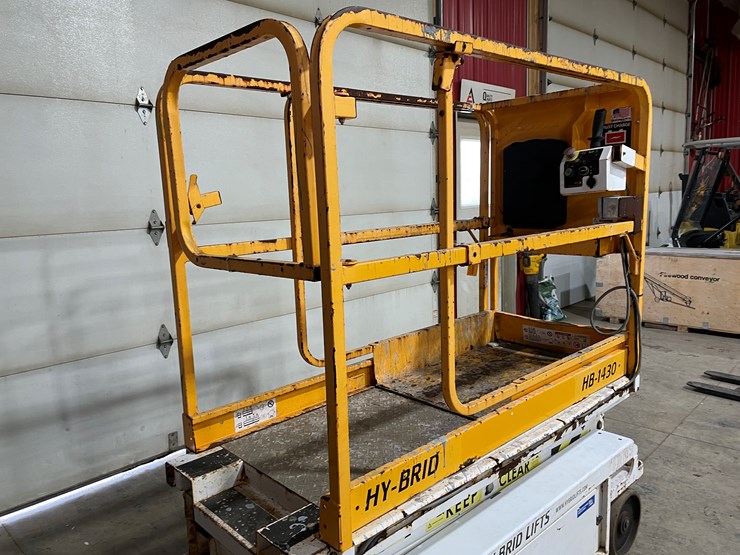 2016-hy-brid-lifts-hb-1430-image-12
