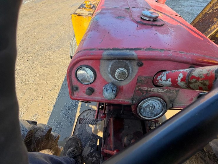 international-b414-image-25