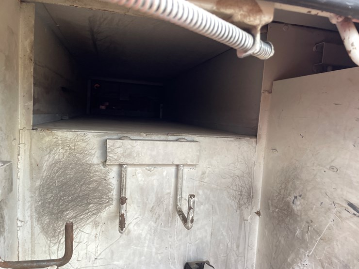 #1119-•-2009-freightliner-digger-derrick-(has-mn-title)-image-22