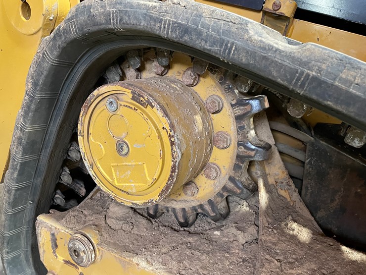 caterpillar-249d-image-13