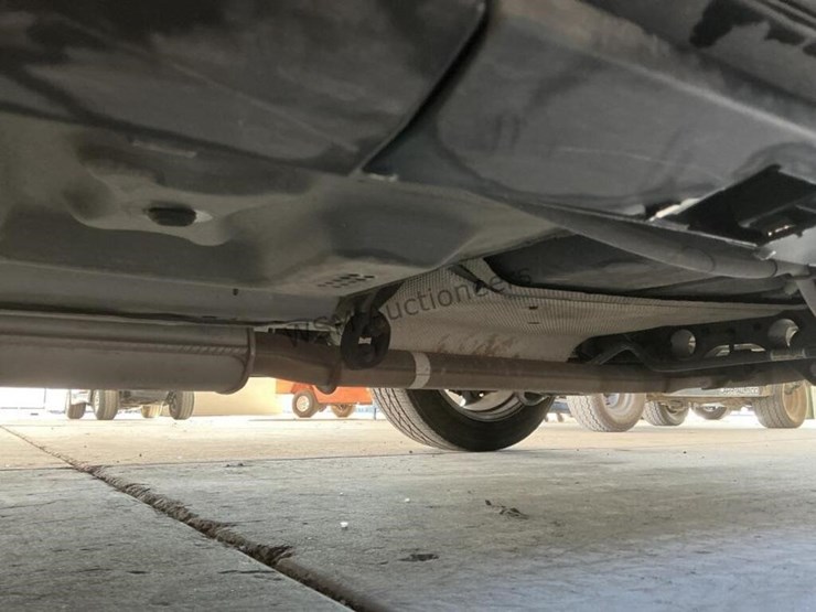 2015-ford-taurus-sdn-image-25