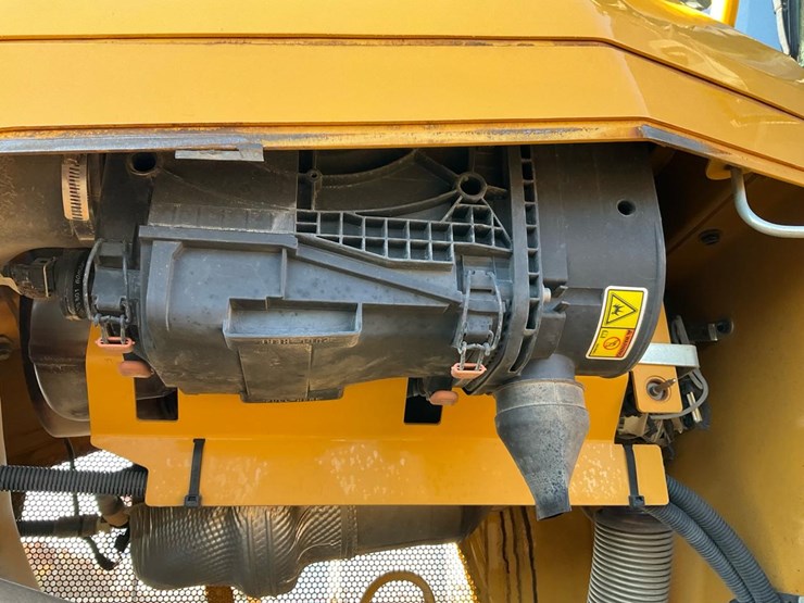 caterpillar-d3k2-lgp-image-57