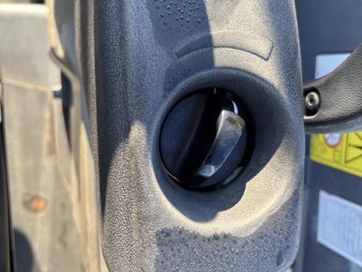 takeuchi-tb230-image-34