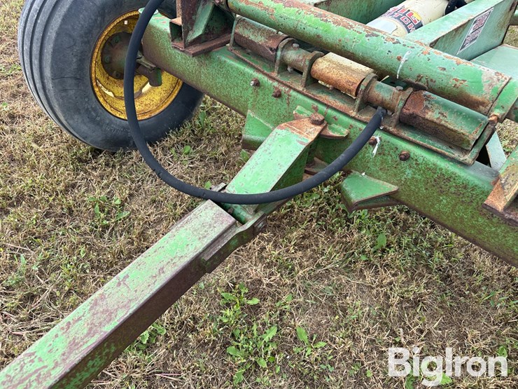 john-deere-1065-image-12