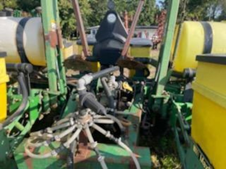 john-deere-7200-image-10