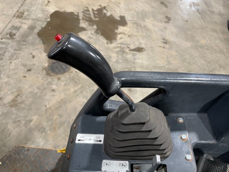 2014-bomag-bw900-50-image-27