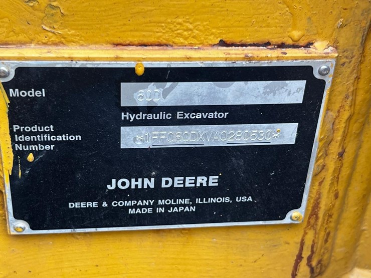 2010-john-deere-60d-image-35