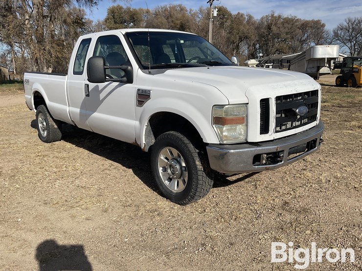 ford-f350-xl-image-3