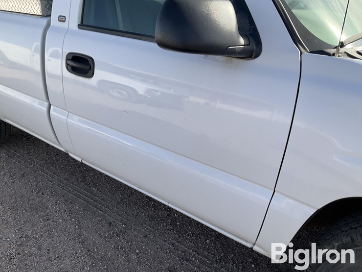 2002-chevrolet-1500-image-13