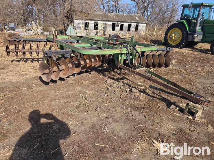 john-deere-210-image-3