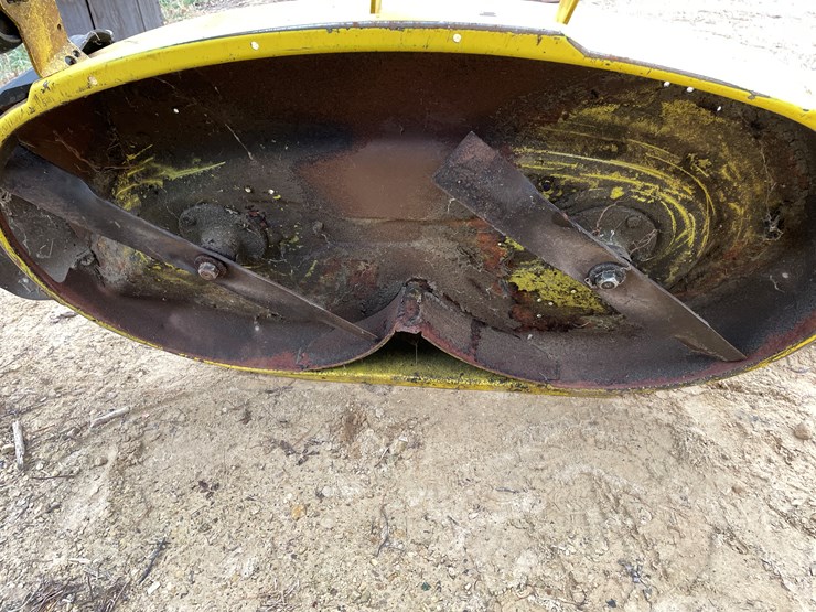 john-deere-x300-image-90