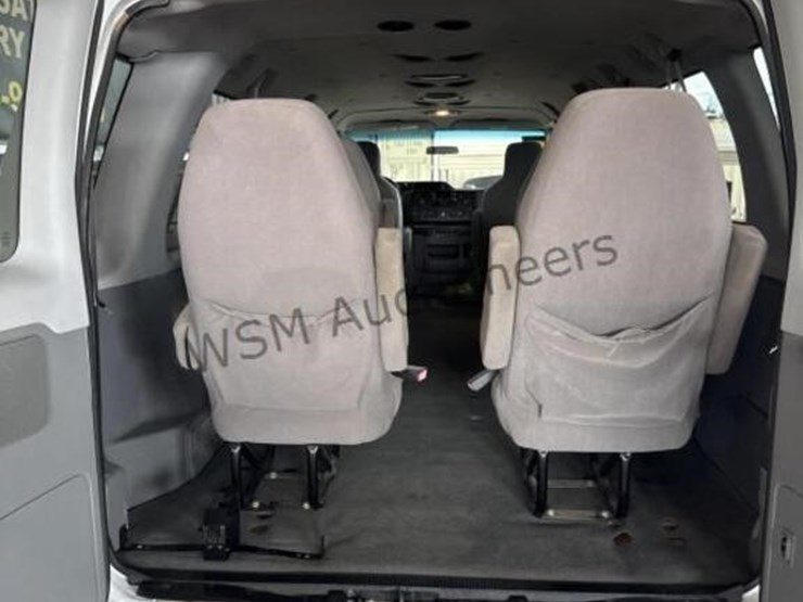 2009-ford-e350-image-12