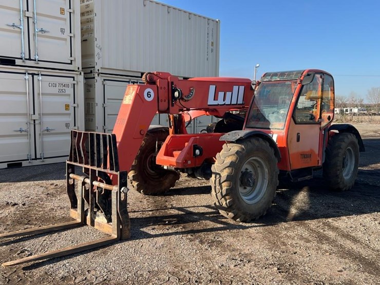 2005-lull-644e-42-image-1