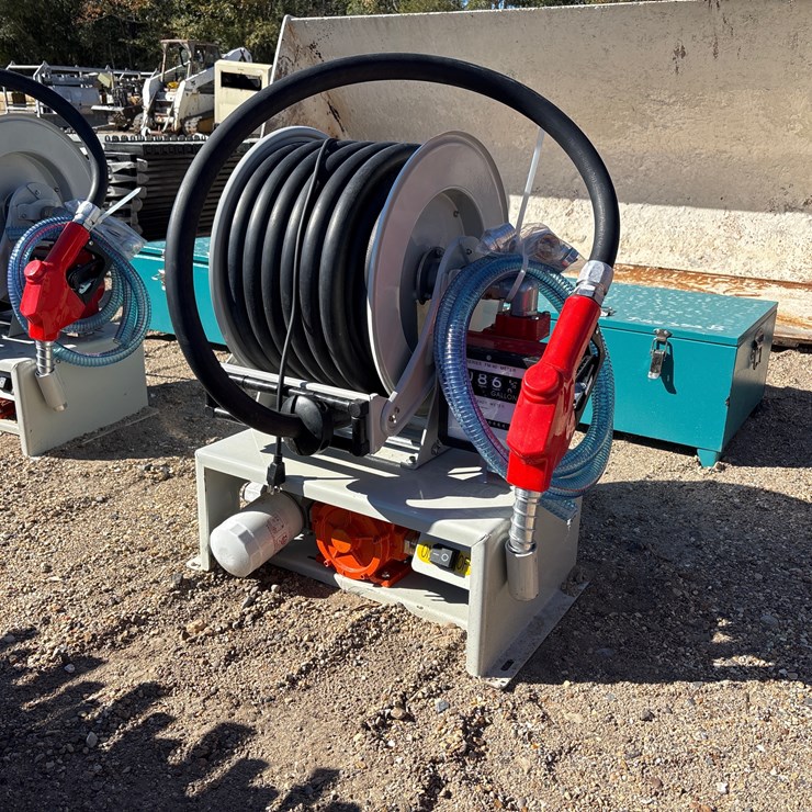 #3527 • HOSE REEL WITH HOSE, HIGH ACCURACY METER