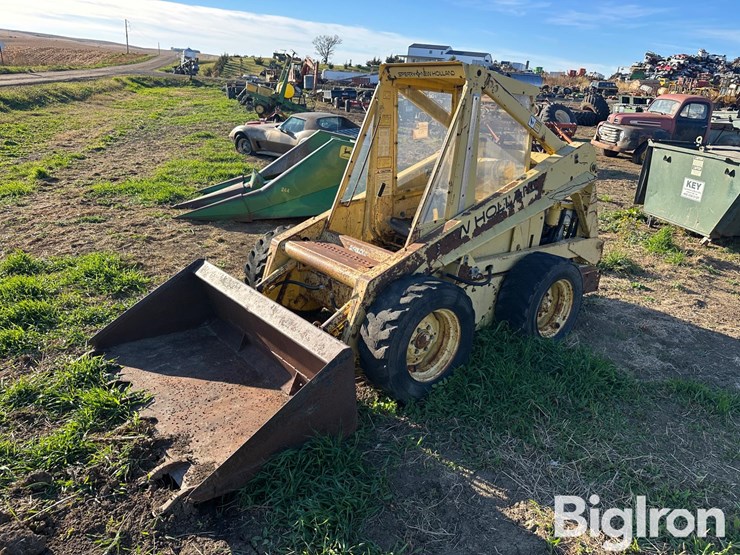 new-holland-l35-image-1