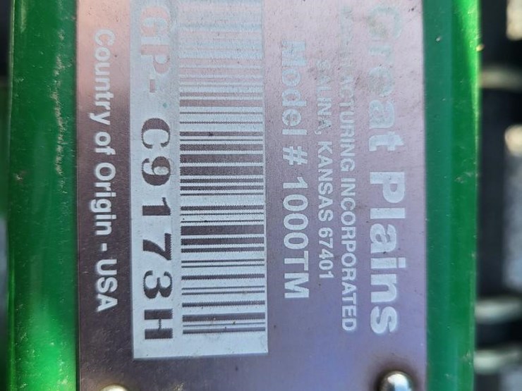 2022-great-plains-1000tm-image-40