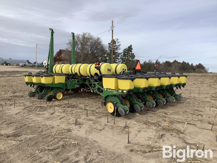 john-deere-7200-image-7