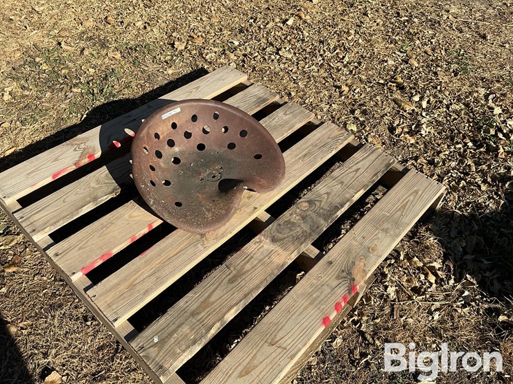 antique-tractor-seat-image-3