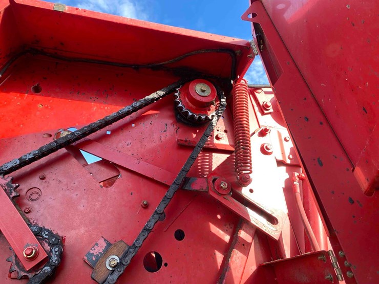 new-holland-644-image-20