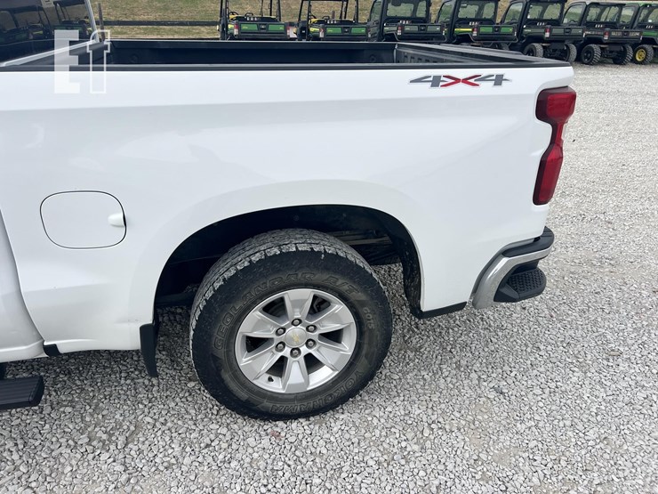 chevrolet-silverado-1500-image-35