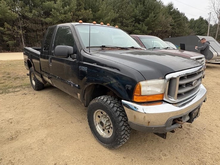 ford-f250-xlt-image-3