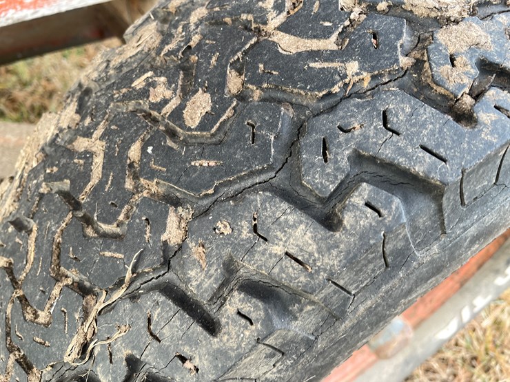 #206-•-kory-gravity-box-on-running-gear-(boyceville,-wi)-image-21