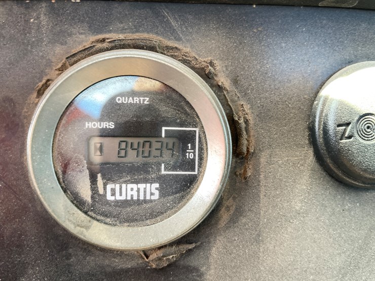 #1108-•-1996-international-cab-and-chassis-(has-mn-title)-image-26