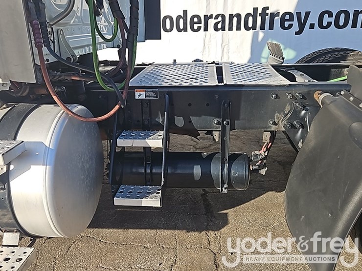 2018-freightliner-cascadia-image-24