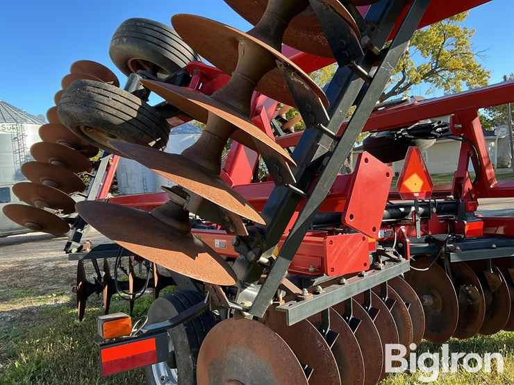 case-ih-370-image-11