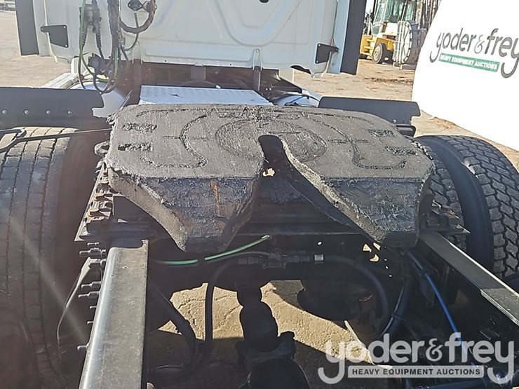 2018-freightliner-cascadia-image-30