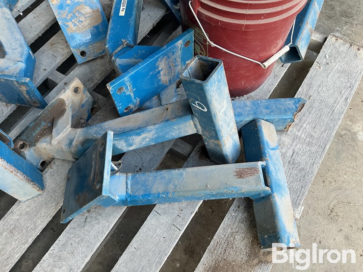 kinze-row-unit-mounts-image-9