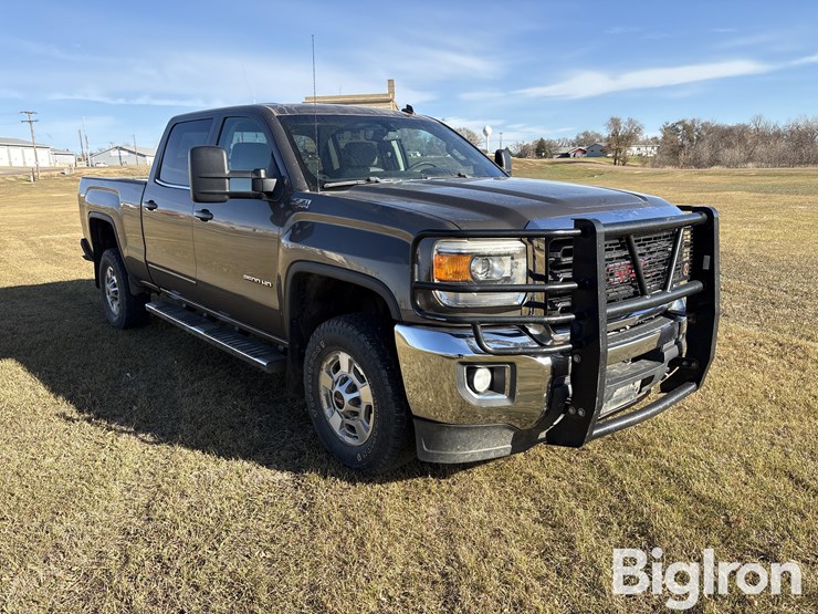 2015-gmc-sierra-2500-image-3