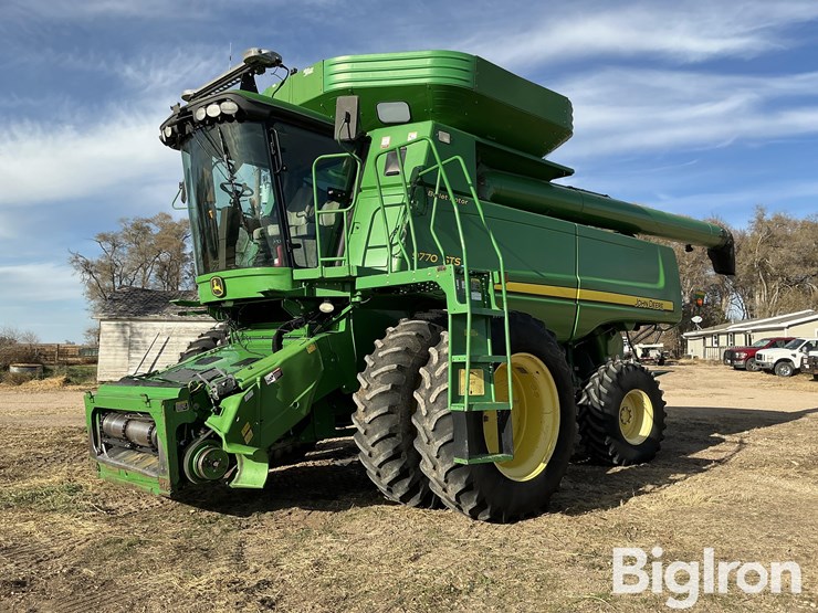 john-deere-9770-sts-image-1