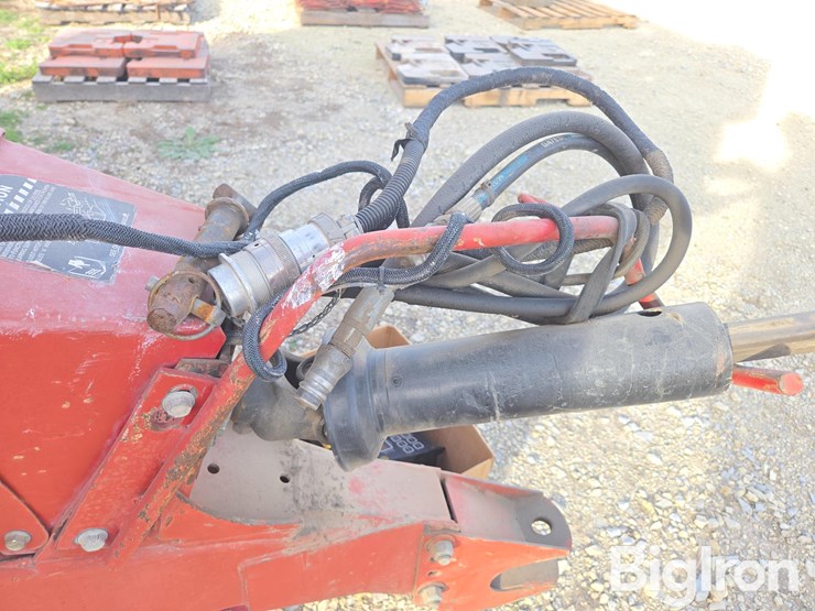 new-holland-688-image-10