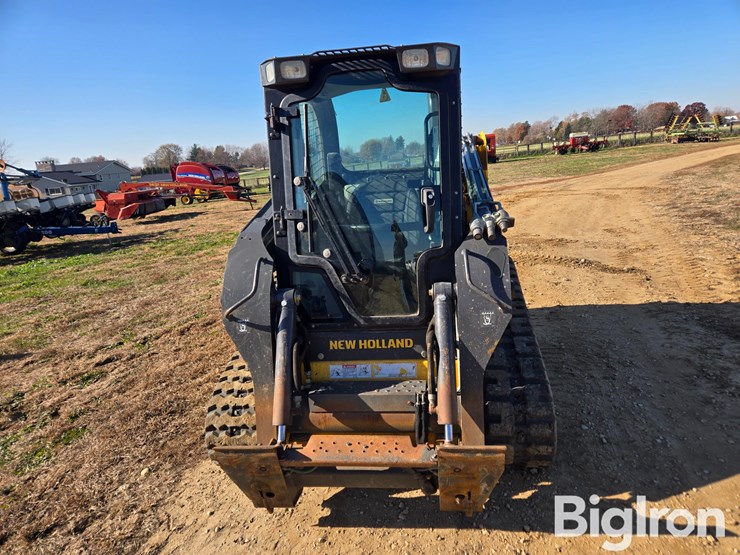 new-holland-c227-image-2