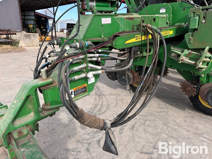 john-deere-1790-ccs-image-9