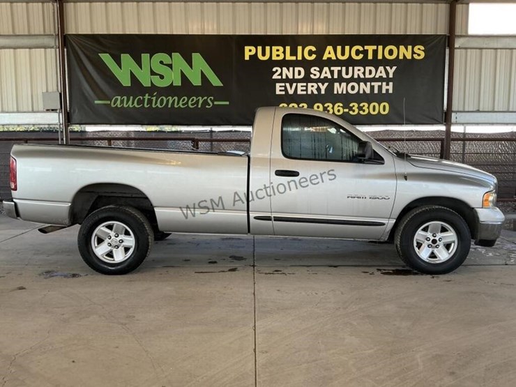 2003-dodge-1500-image-1