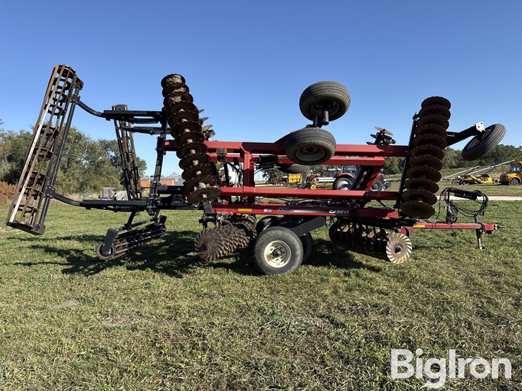 case-ih-330-image-4