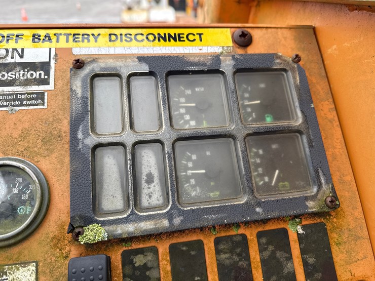 lull-644b-42-image-23