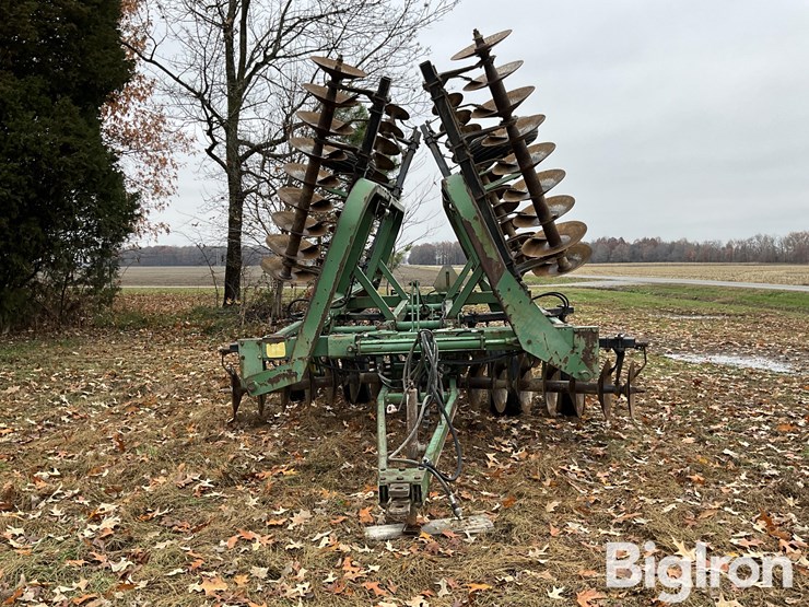 john-deere-230-image-2